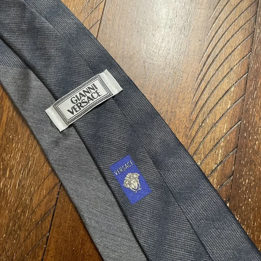 GIANNI VERSACE COUTURE Vintage Neo Classical Geometric Mens Silk Tie